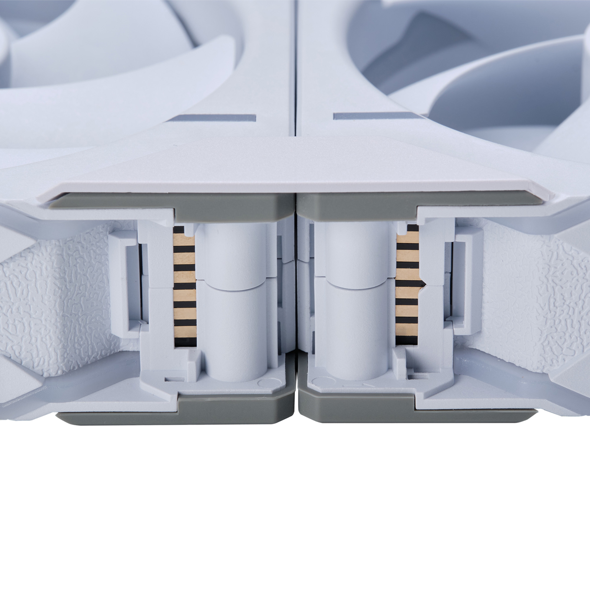 PHANTEKS D30 120MM PWM FAN REVERSED DRGB WHITE (3-PACK) thumbnail 10