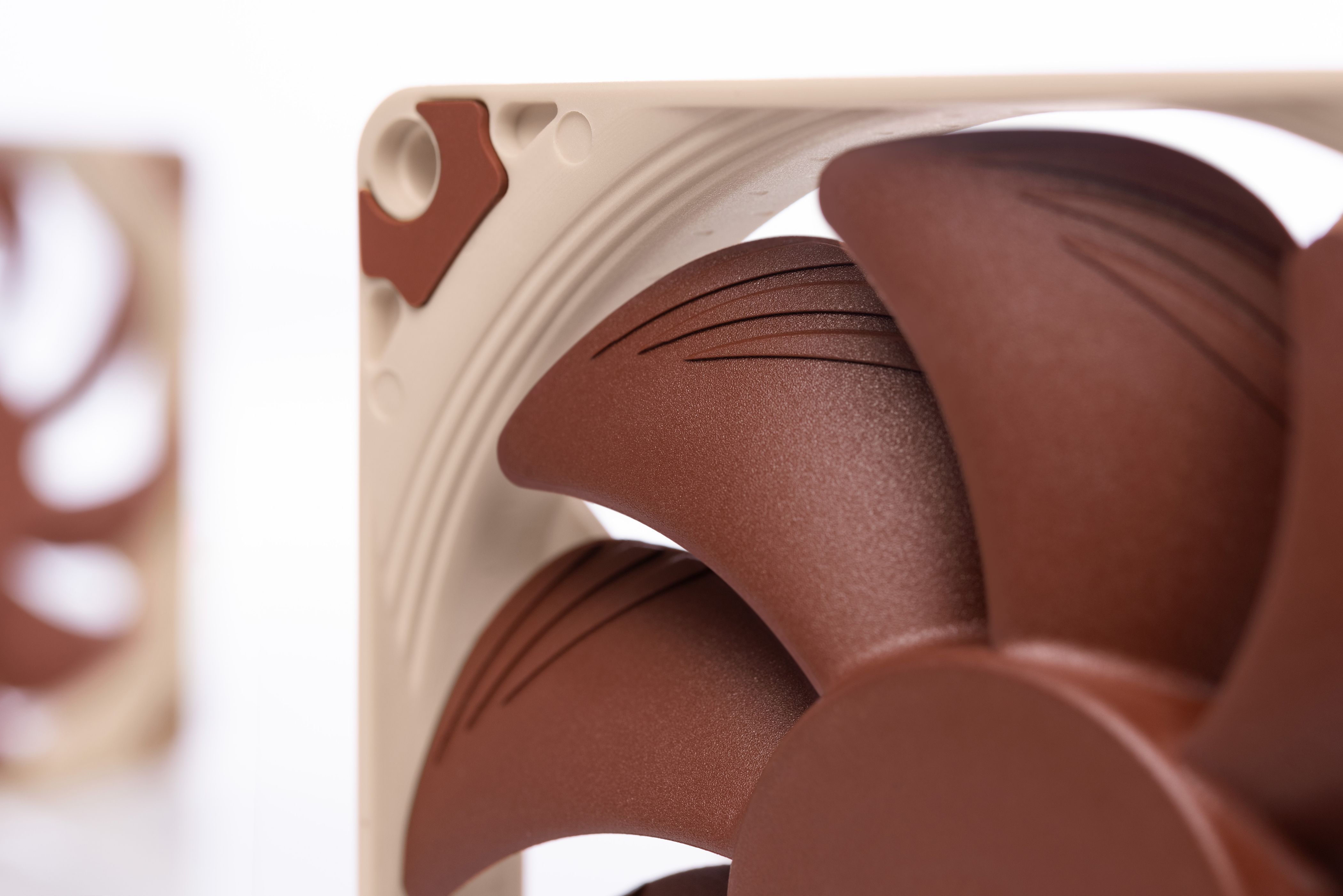 NOCTUA NF-A9X14 9214 PWM 2200RPM thumbnail 3