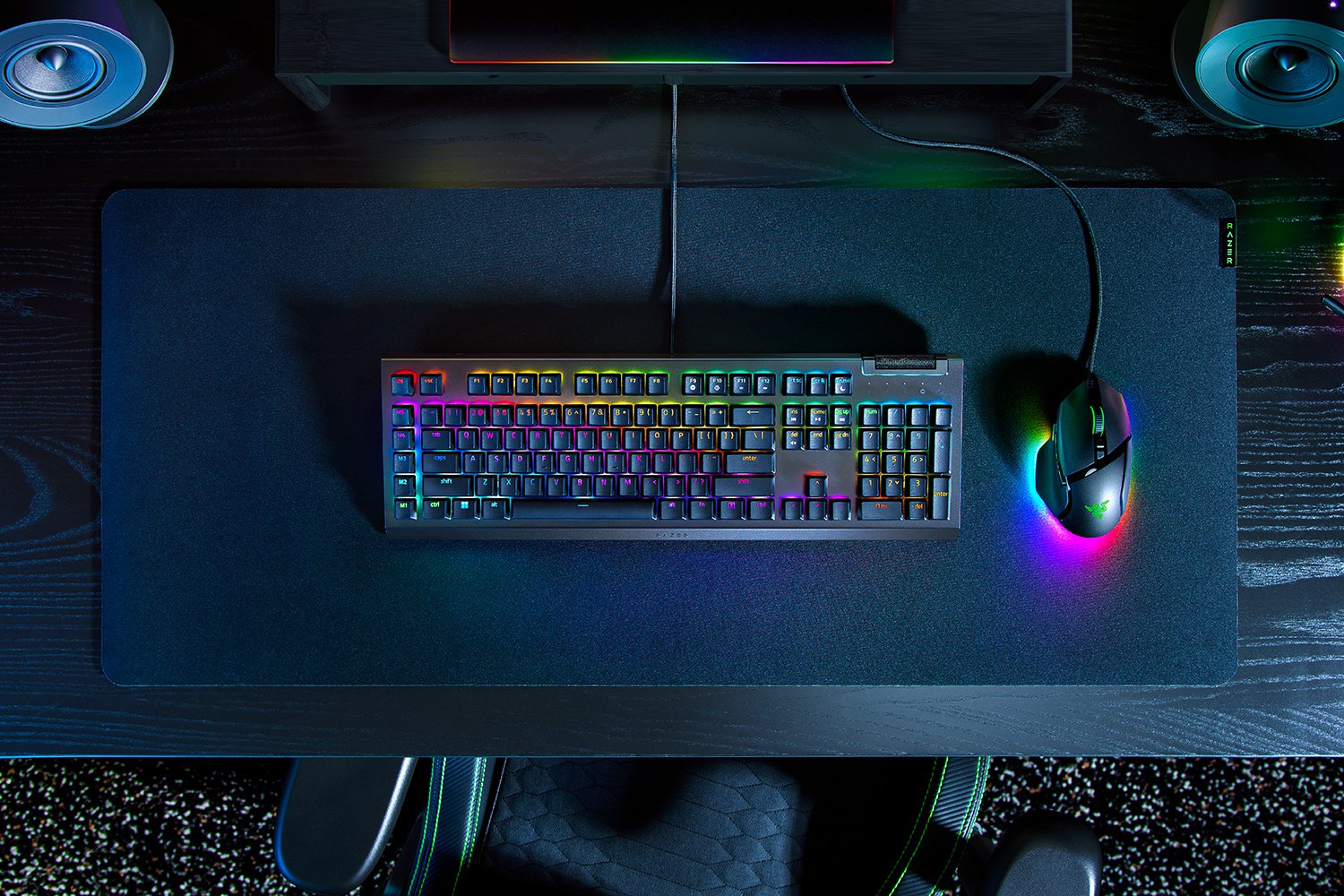 RAZER BLACKWIDOW V4 X GAMING KEYBOARD YELLOW SWITCH thumbnail 3