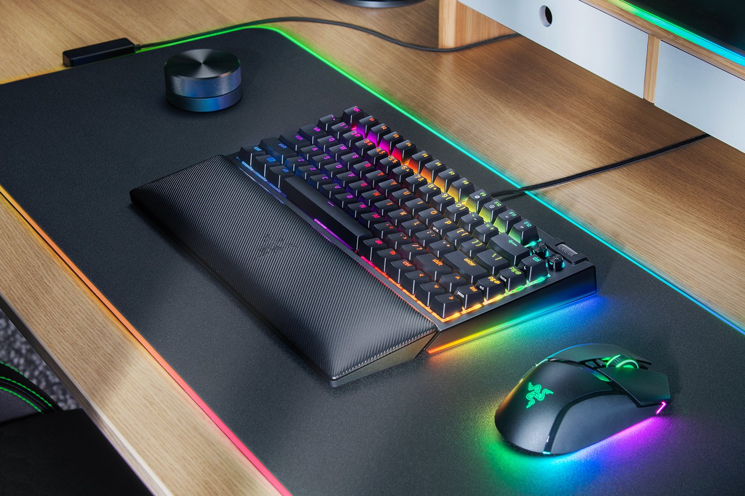 RAZER BLACKWIDOW V4 75% HOT-SWAPPABLE KEYBOARD thumbnail 3