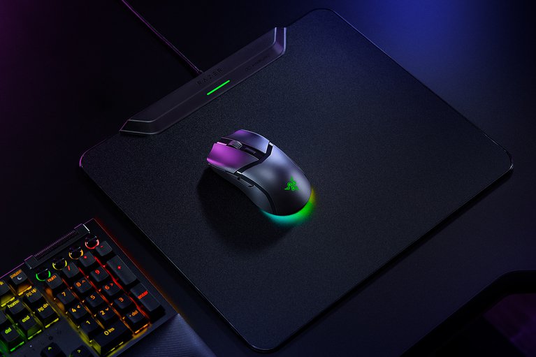 RAZER COBRA HYPERSPEED WIRELESS GAMING MOUSE thumbnail 3